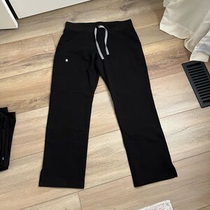 FIGS Kade Cargo scrub pants